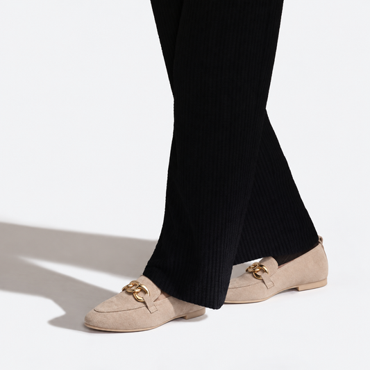 🔥 LETZTER TAG: 80 % RABATT 🔥 Damen-Loafer mit goldfarbener Kette und Fußgewölbestütze – Komfort für jeden Tag